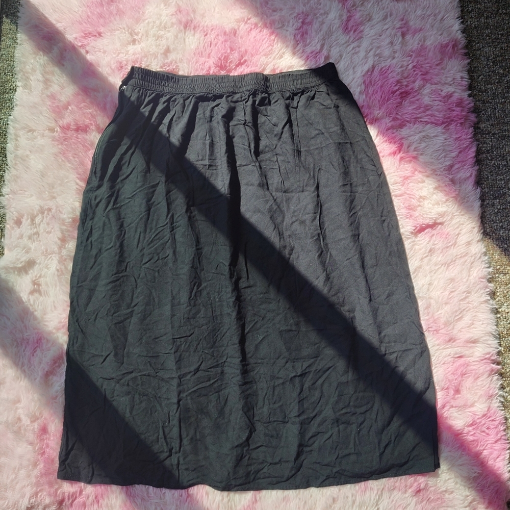 Chic Black Midi Skirt for Women